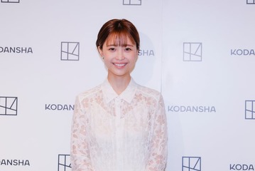 渡邊渚、“自分で納得して選択して人生を歩んでほしい” フォトエッセイ「透明を満たす」記念イベント開催 画像