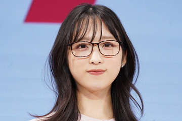 AKB48小栗有以、美脚のライブオフSHOTに絶賛の声「可愛すぎるよ！」「本当に素敵なアイドル」 画像