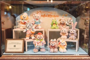 【ディズニー】カラフルでかわいいスペシャルグッズでイベントを楽しもう！「ダッフィー＆フレンズ・ワンダフルキッチン」 画像