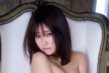 田中美久、愛らしい表情の肌見せSHOTに釘付け！好きなピンク色の衣装で美ボディを大胆披露 画像