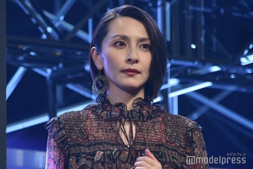 奥菜恵「職業体験も兼ねて」長女を現場に同行 後ろ姿公開に「スタイル抜群」「将来が楽しみ」の声 画像