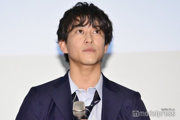 佐野岳、上裸でキャンプ満喫 鍛え上げた腹筋披露で「色気が出過ぎ」「彫刻のような肉体美」の声 画像