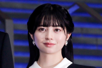 桜田ひより、美脚披露のミニドレスSHOTに「綺麗すぎるって！」「スタイルよくて憧れ」の声 画像