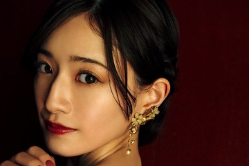 中田花奈、2nd写真集「掻き立てる」重版決定 美ボディ大胆披露の新カットも 画像