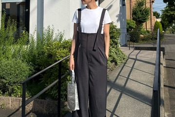大人の「サロペット」コーデ。オシャレ感とスタイルUPを叶えるアイテム選びの秘訣とは【40代の毎日コーデ】 画像