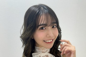 #2i2天羽希純、美バストでガラス挟むお風呂ショット公開「セクシーすぎる」の声 画像
