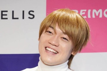 おばたのお兄さん、妻・山崎アナ＆息子とのプールSHOTに反響「そっくり！」「ほんと遺伝すごい！笑」 画像