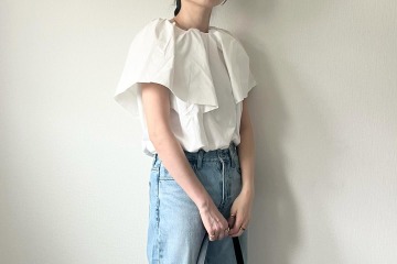大人のフェミニンアイテムの取り入れ方。【ユニクロ】ジーンズ×【GU】フラットシューズ合わせでバランスを【40代の毎日コーデ】 画像