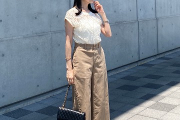 40代こそ似合う！チノ×レースブラウスで作る夏の上品カジュアル【40代の毎日コーデ】 画像
