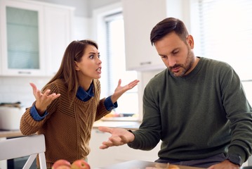 「理想の女性だと思ったのに」結婚したとたんモラハラ気質になった妻。義母とタッグを組んだ妻から支配を受ける日々に、僕は 画像