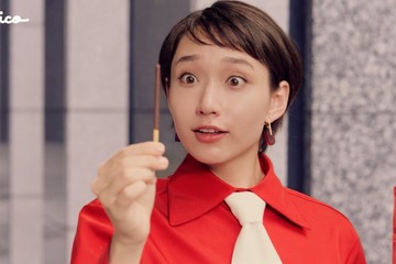 白本彩奈「ポッキー」新イメージキャラクターに決定 赤衣装で初々しい表情・歌声披露 画像