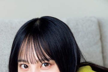 日向坂46 5期生・松尾桜、デートグラビア披露「週刊少年サンデー」初登場で表紙 画像