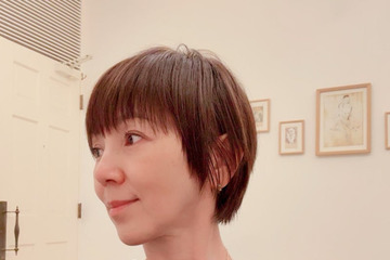渡辺満里奈、大人の上品さと可愛らしさが同居するマッシュ風ショートヘアに「似合いますね」「すっきり」の声 画像
