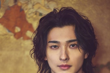 横浜流星、2026年カレンダー決定 心血注いだ作品「国宝」「べらぼう」ゆかりの地で撮影 画像