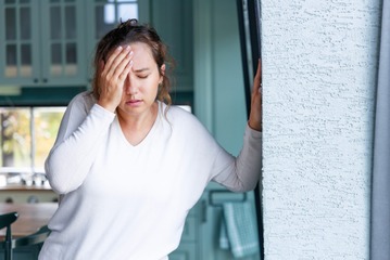 「夏、エアコンを21度にしても眠れない」50歳女性、滝のような汗に悩まされたあとに襲ってきた「意外な症状」とは 画像