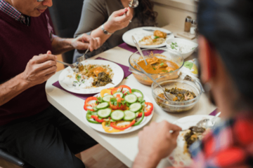 トルコにいる友人宅で…「一緒に食べちゃうの！？」まさかの”食事作法”に「うれしい」「心が通じ合う」 画像