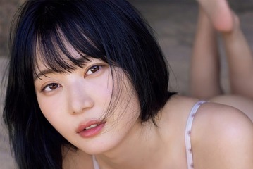 YouTuberいけちゃん、大胆で刺激的なボディライン披露 ラスト写真集“秘蔵ショット”公開 画像