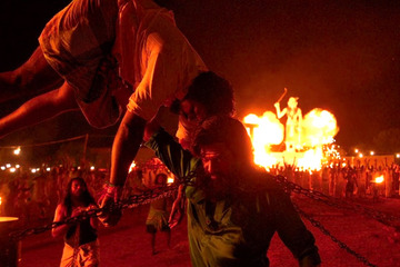 鎖で敵をなぎ倒す！迫力バトル満載『マーク・アントニー』アクショントレーラー 画像