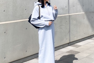 スウェットのカジュアルをきれいめに昇華！爽やかさ満点の着こなし【40代の毎日コーデ】 画像