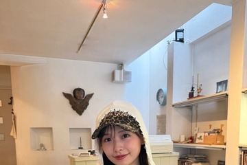 犬系彼女で話題の美人カップルクリエイター、母との旅行ショット公開「美のオーラ出てる」「姉妹みたい」と反響 画像