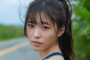 僕が見たかった青空・金澤亜美、オーバーオールから美背中がチラリ！台湾を舞台に素の魅力が光る 画像