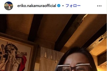 中村江里子、“毎年恒例”家族写真公開 過去ショットも披露で「映画のワンシーンのよう」「子どもたちの成長がすごい」の声 画像