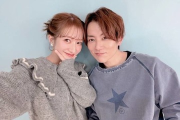 辻希美、夫・杉浦太陽と私服でパシャリ！お出かけSHOT公開「帰りに今流行りのヨアジョン」 画像