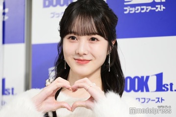 本田紗来、ショーパンで色白美脚披露 姉・望結撮影の街中ショットに「天使降臨」「スタイル良すぎる」と反響 画像