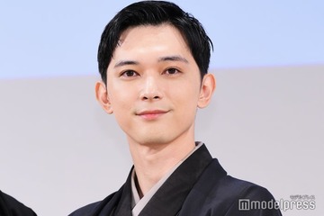 「ばけばけ」吉沢亮＆“弟役”俳優との2ショットが「遺伝子レベルで似てる」「本当の兄弟みたい」と話題 画像