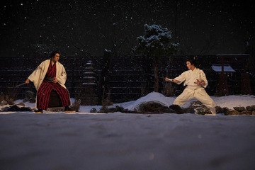 吉沢亮「芝居に人が救われる」長尾謙杜＆北村一輝、美しくも熾烈な仇討ちシーン解禁『木挽町のあだ討ち』 画像