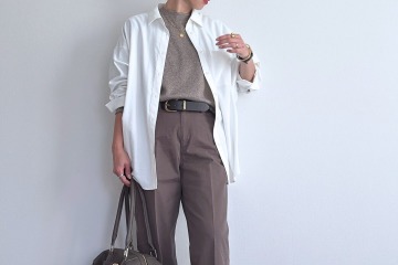 GUのドルマンスリーブシャツで魅せる白シャツコーデ。体型もカバーする洗練された大人の着こなし【40代の毎日コーデ】 画像