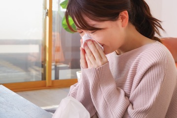 花粉症で止まらない鼻水とくしゃみ。原因は「肺」だった⁉弱ったバリア機能には“白キクラゲ茶”がおすすめ 画像