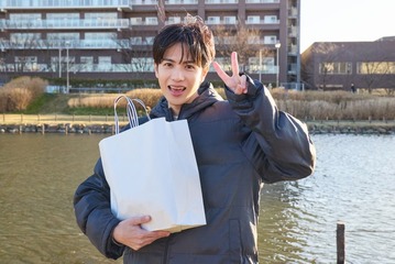 志尊淳＆仁村紗和、新日曜ドラマ「10回切って倒れない木はない」揃ってクランクイン 出会って間もない1話場面写真も公開 画像