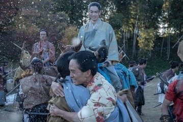 嫁いでも、兄が忘れられないお市の方。一方、「潔く死んで満足するのは侍だけだ」小一郎の言葉が突きつけた現実は【NHK大河『豊臣兄弟！』11話】 画像