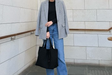 大容量トートバッグをオシャレに持つ。荷物が多い日に参考にしたいハンサムスタイル【40代の毎日コーデ】 画像