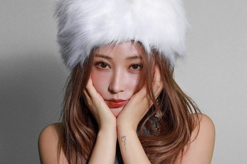 結婚発表のてんちむ、手編みスカーフ使用の“編み物コーデ”に反響「おしゃれすぎる」「服と合ってて素敵」 画像