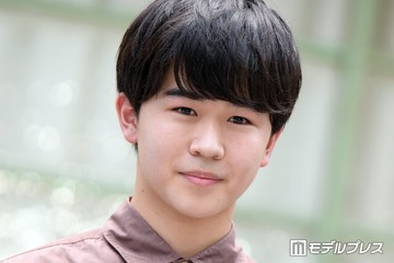 鈴木福、運転免許取得報告で免許証公開「証明写真なのにビジュ最強」「大人っぽくなった」と反響 画像