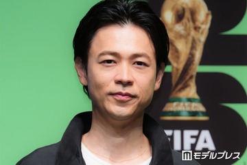 成田凌、アンバサダー就任＆憧れのアーティストと共演に喜び「軸に幼少期を過ごしていた」「こんな時があるなんて…」 画像