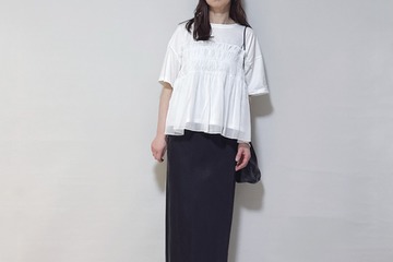 低身長さんでもバランス美人！白のドッキングＴシャツで作るモノトーンスタイル【40代の毎日コーデ】 画像