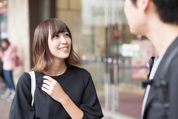 ぶっちゃけ不倫している人の割合って？40代女性の身近で不倫している人はこのくらい！ 画像