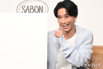 SixTONES田中樹、“いい男”の休日披露「もし違った見出しの媒体さんがいたらメモします」フォトセッションでは目線争奪戦？ 画像