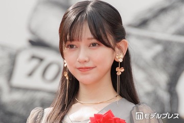乃木坂46池田瑛紗、美脚際立つミニ丈衣装ショットに絶賛の声「透明感すごい」「人魚姫みたい」 画像