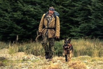 ブラッド・ピット演じる退役軍人と義足の愛犬、互いを支え合う固い絆…『ハート・オブ・ビースト』予告編 画像