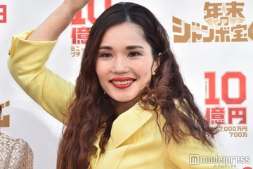 平野ノラ、ディズニー・オン・アイスで娘抱っこした2ショット公開「可愛い親子にほっこり」「大きくなってる」の声 画像