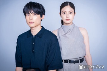 【SixTONES松村北斗＆今田美桜「白鳥とコウモリ」インタビュー】関係性は「友達の友達」初共演の2人がフラットに居られた理由 画像