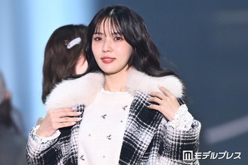 元櫻坂46小林由依、ボアコート＆ロングスカートで上品ルック「大人っぽい」「かっこよくて綺麗」の声【TGC2026A/W】 画像