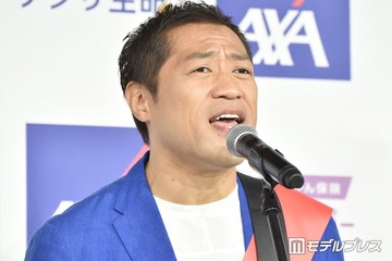 はなわ、妻＆三男顔出し家族3ショット公開「イケメンに成長してる」「奥さん美人」と反響続々 画像