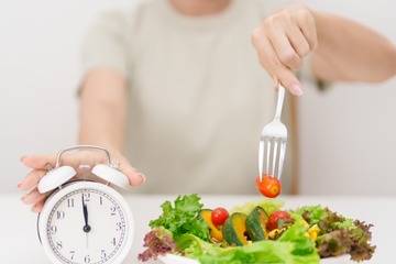 ベジファーストより効果的!? 身近な食材で太らない体質に！満腹感も得られる「ダイエットの新・食前習慣」を専門医が解説 画像