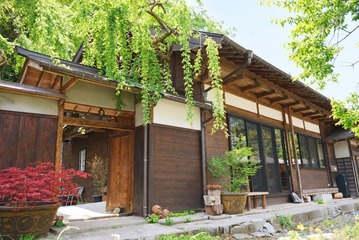 東京・檜原村に“1日1組限定”古民家宿「VILLA ONE-YA」誕生 サウナや犬との滞在も楽しめるヴィラ 画像