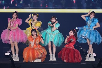 FRUITS ZIPPER「カワコレ TGC」大トリで6曲ノンストップパフォーマンス “音響ハプニング”も笑顔で乗り越える【セットリスト】 画像